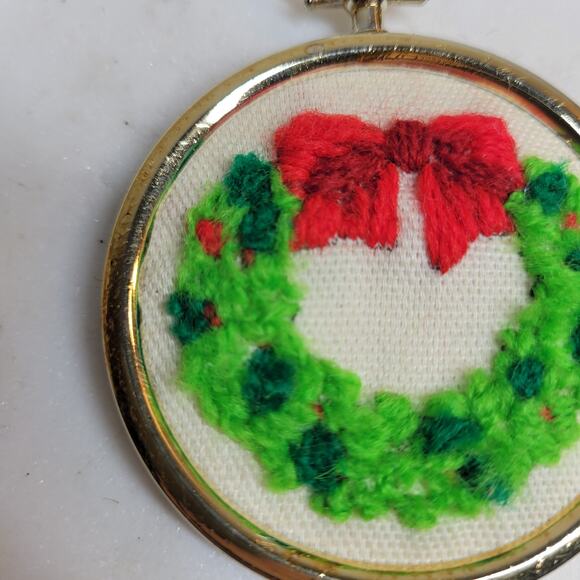 Christmas Wreath Cross Stitch Ornament Tin Punch Handmade Holiday Embroidery - Picture 4 of 13